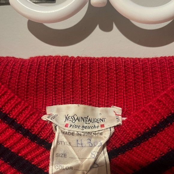 Red V-Neck Cable Knit Sweater - Picture 2 of 4